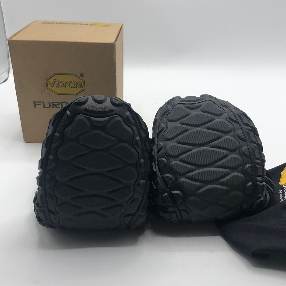 Vibram Furoshiki black shoes size 9.5/ XL - Picture 3 of 4